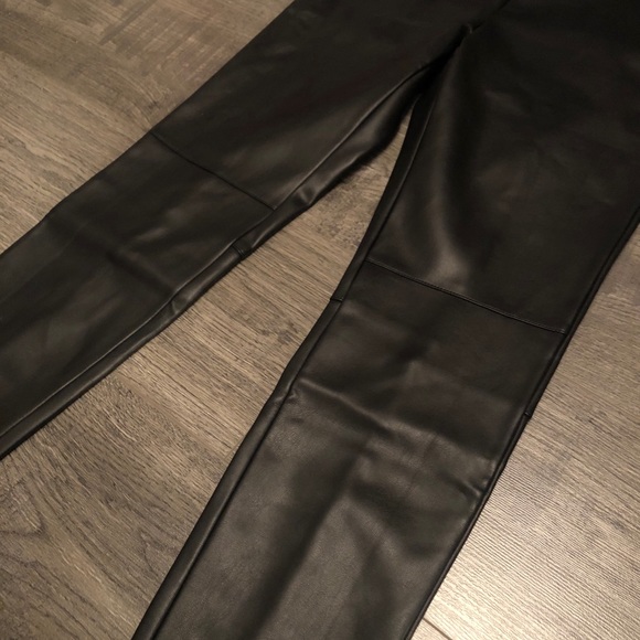 NWT Cupcakes & Cashmere Cedric Faux Leather Pants - Picture 4 of 7